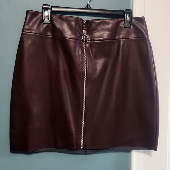 Leather skirt - Picture 1 of 4